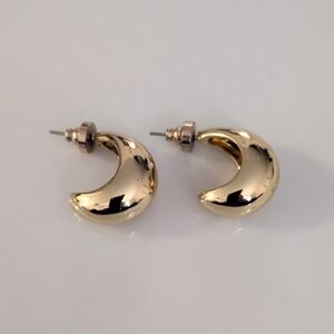 Elegant Gold Crescent Earrings